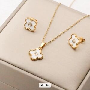 Gold and White Floral Jewelry Set